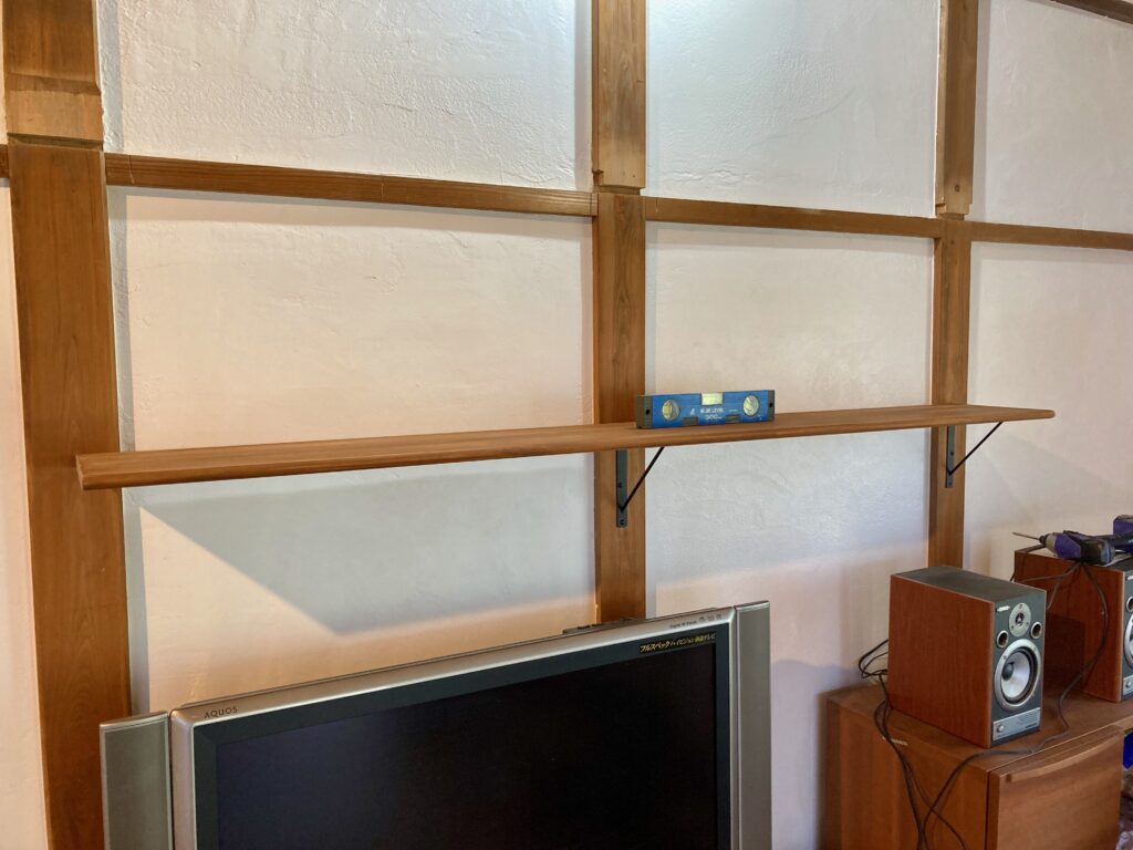 和室の新壁に備え付けの棚をDIYで作る方法。